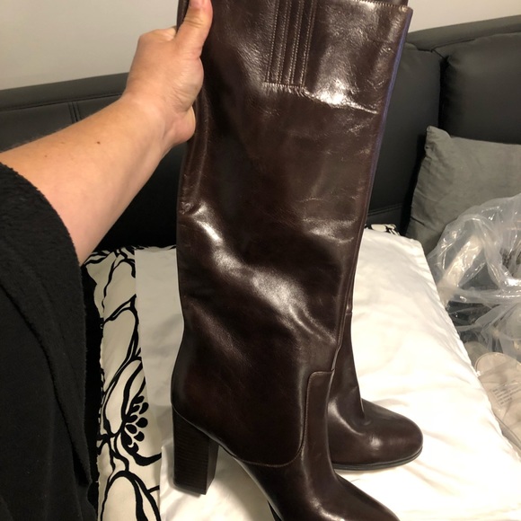 Boot with gold hardware - new - Picture 8 of 8
